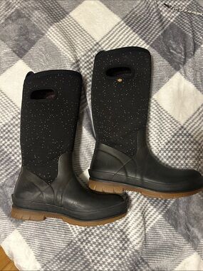 Bogs Black Sparkle Neoprene Winter Boots with Brown Sole